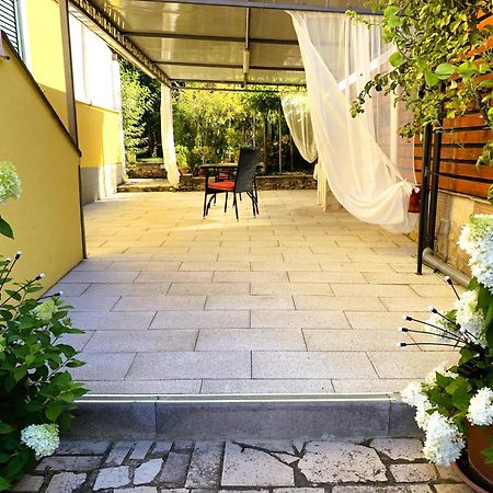 Apartments And Rooms Villa Dea Adults Only โรวีน ภายนอก รูปภาพ