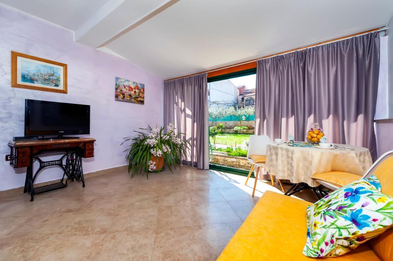 Apartments And Rooms Villa Dea Adults Only โรวีน ภายนอก รูปภาพ
