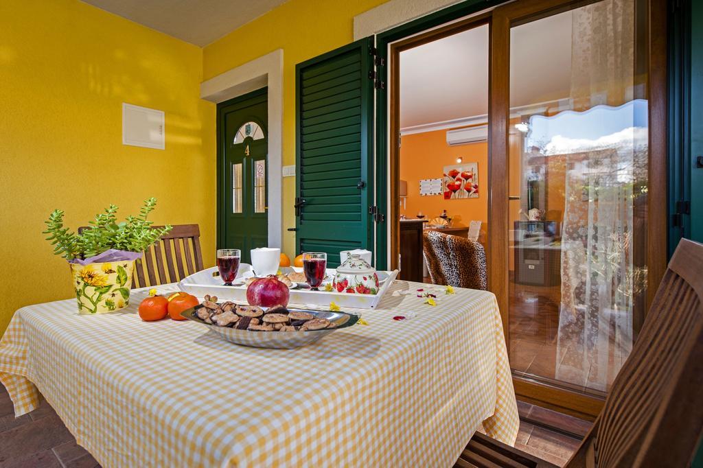 Apartments And Rooms Villa Dea Adults Only โรวีน ภายนอก รูปภาพ