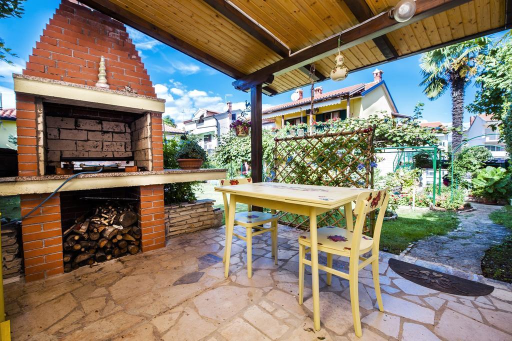 Apartments And Rooms Villa Dea Adults Only โรวีน ภายนอก รูปภาพ