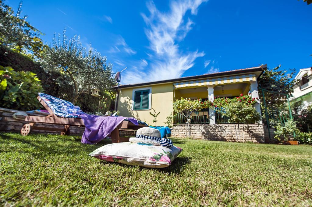 Apartments And Rooms Villa Dea Adults Only โรวีน ภายนอก รูปภาพ