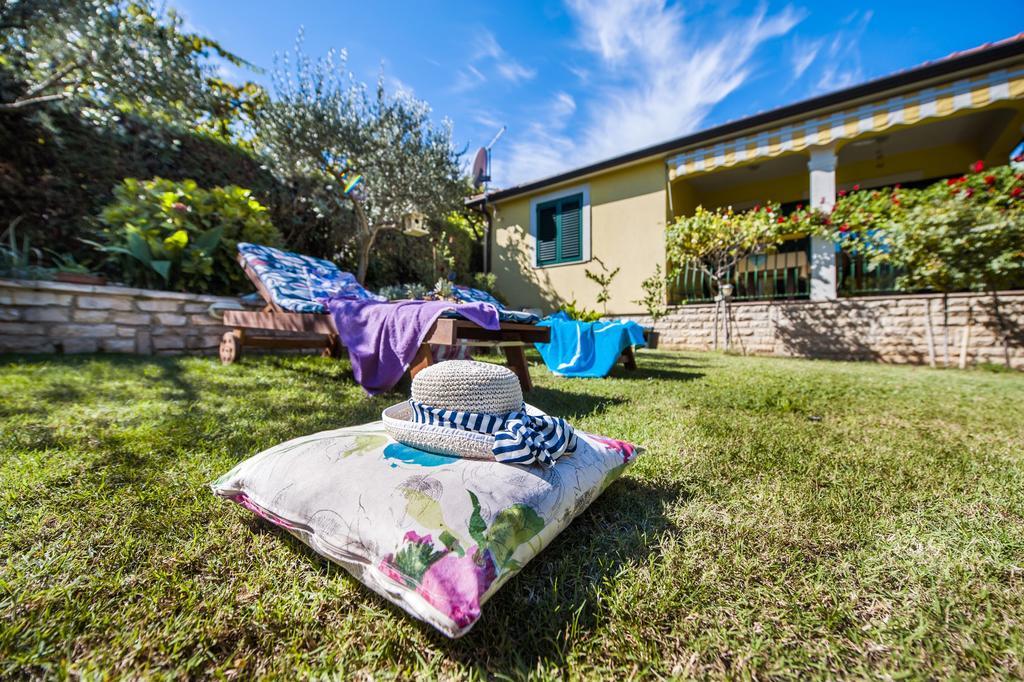 Apartments And Rooms Villa Dea Adults Only โรวีน ภายนอก รูปภาพ