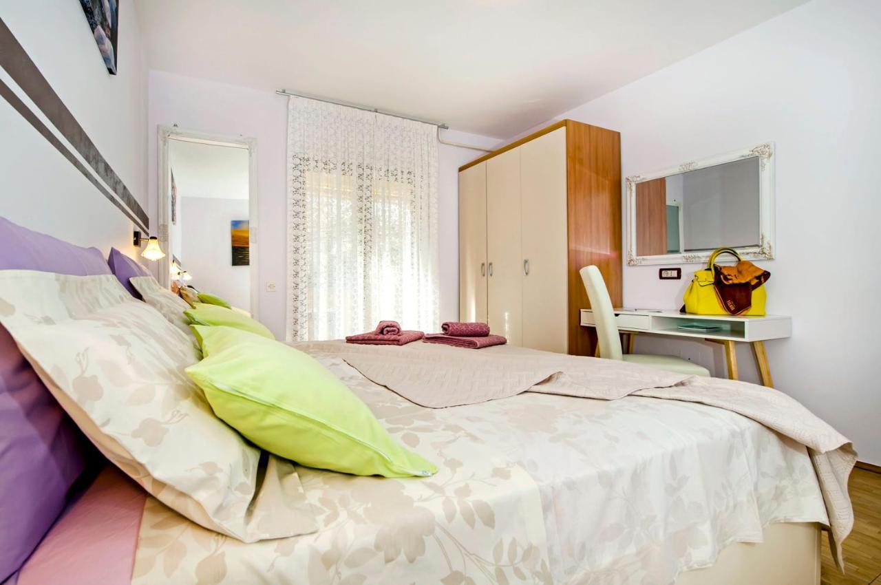 Apartments And Rooms Villa Dea Adults Only โรวีน ภายนอก รูปภาพ